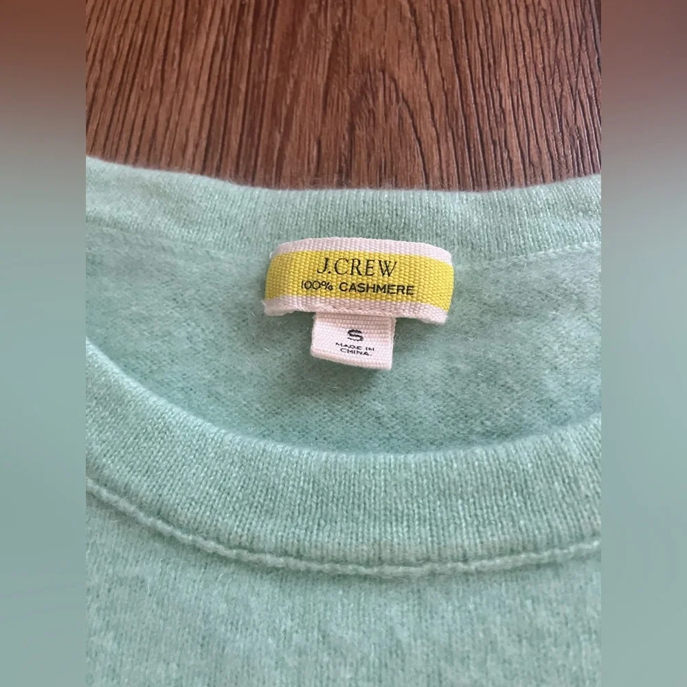 J. Crew Cashmere Top, it fits like XS. Excellent condition.